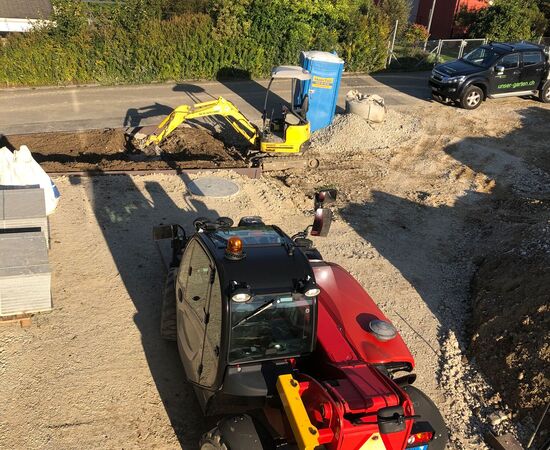 Neubau Privatgarten B. Forch Erdarbeiten