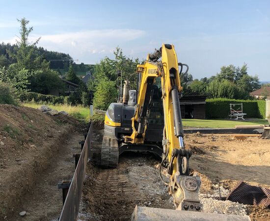 Neubau Privatgarten B. Forch Terrassierung Stahlelemente