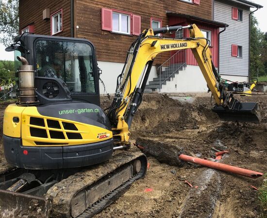 Aushubarbeiten und Abbruch der alten Kanalisationsleitung