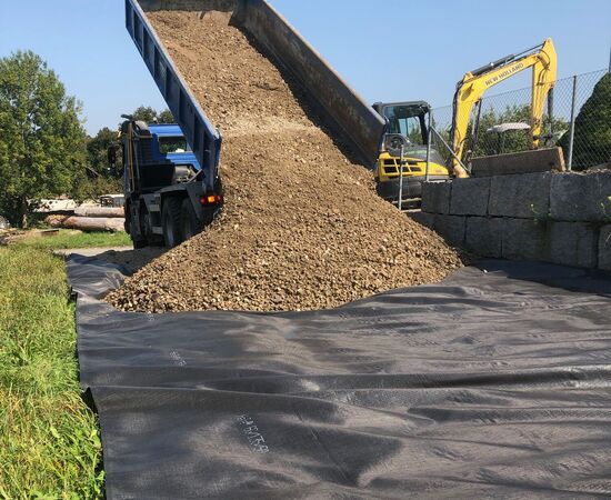 Gartenumgestaltung mit Biopool Baupiste